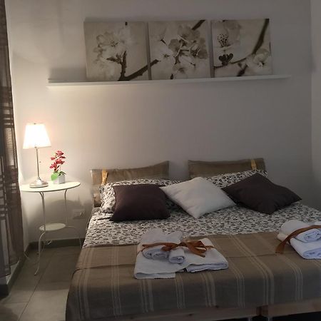 הוילה נוטו Case Vacanze Le Rose מראה חיצוני תמונה
