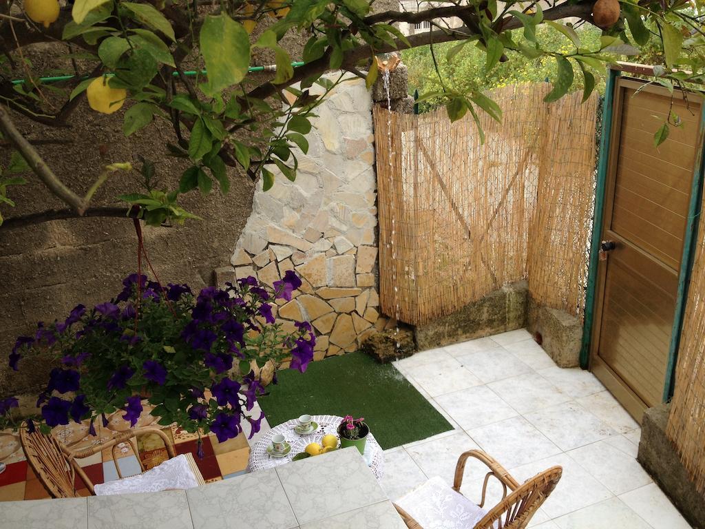 הוילה נוטו Case Vacanze Le Rose מראה חיצוני תמונה
