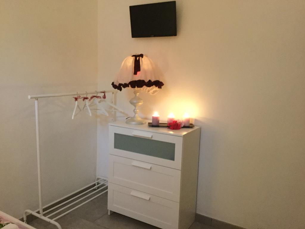 הוילה נוטו Case Vacanze Le Rose מראה חיצוני תמונה